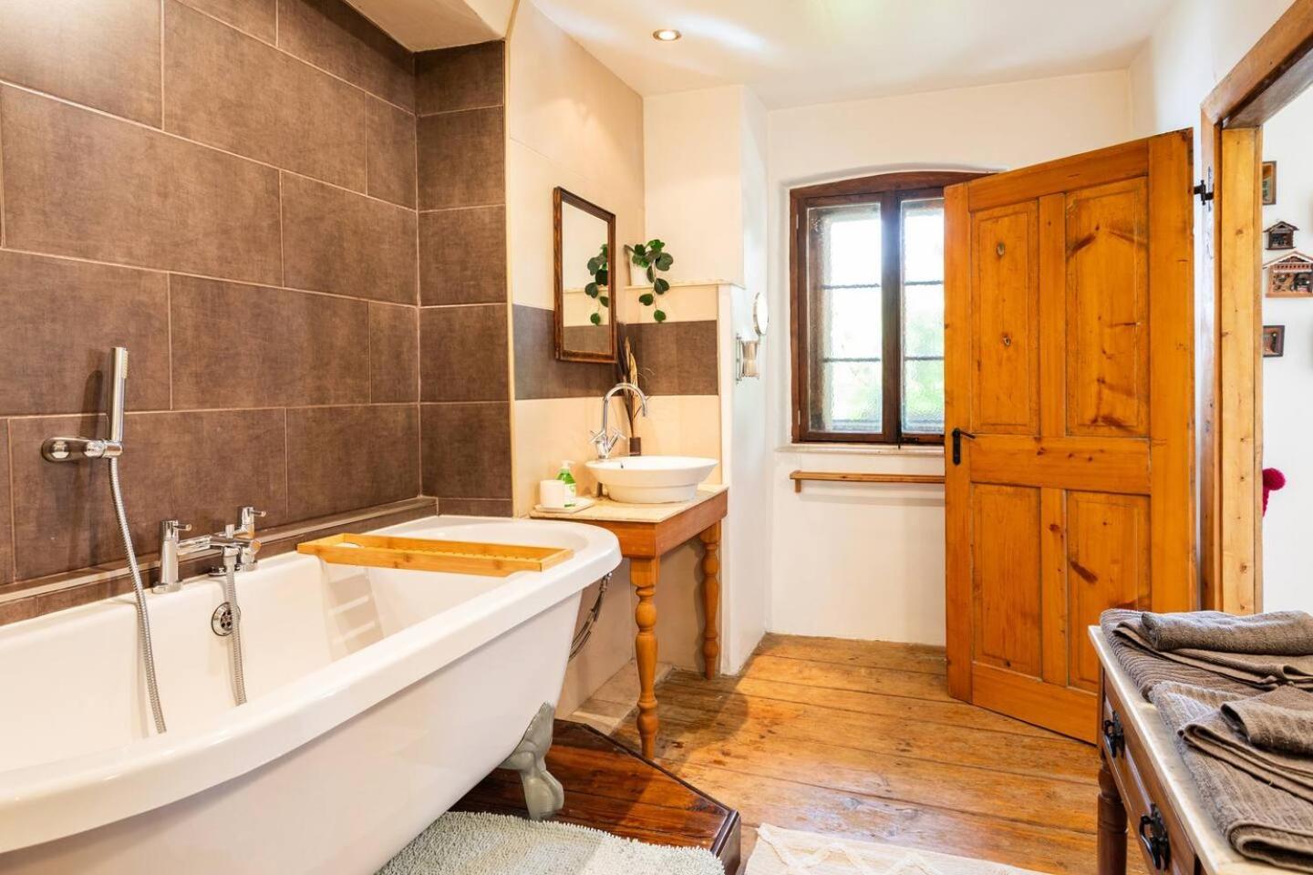 Holiday Home Katric Kamno Zewnętrze zdjęcie