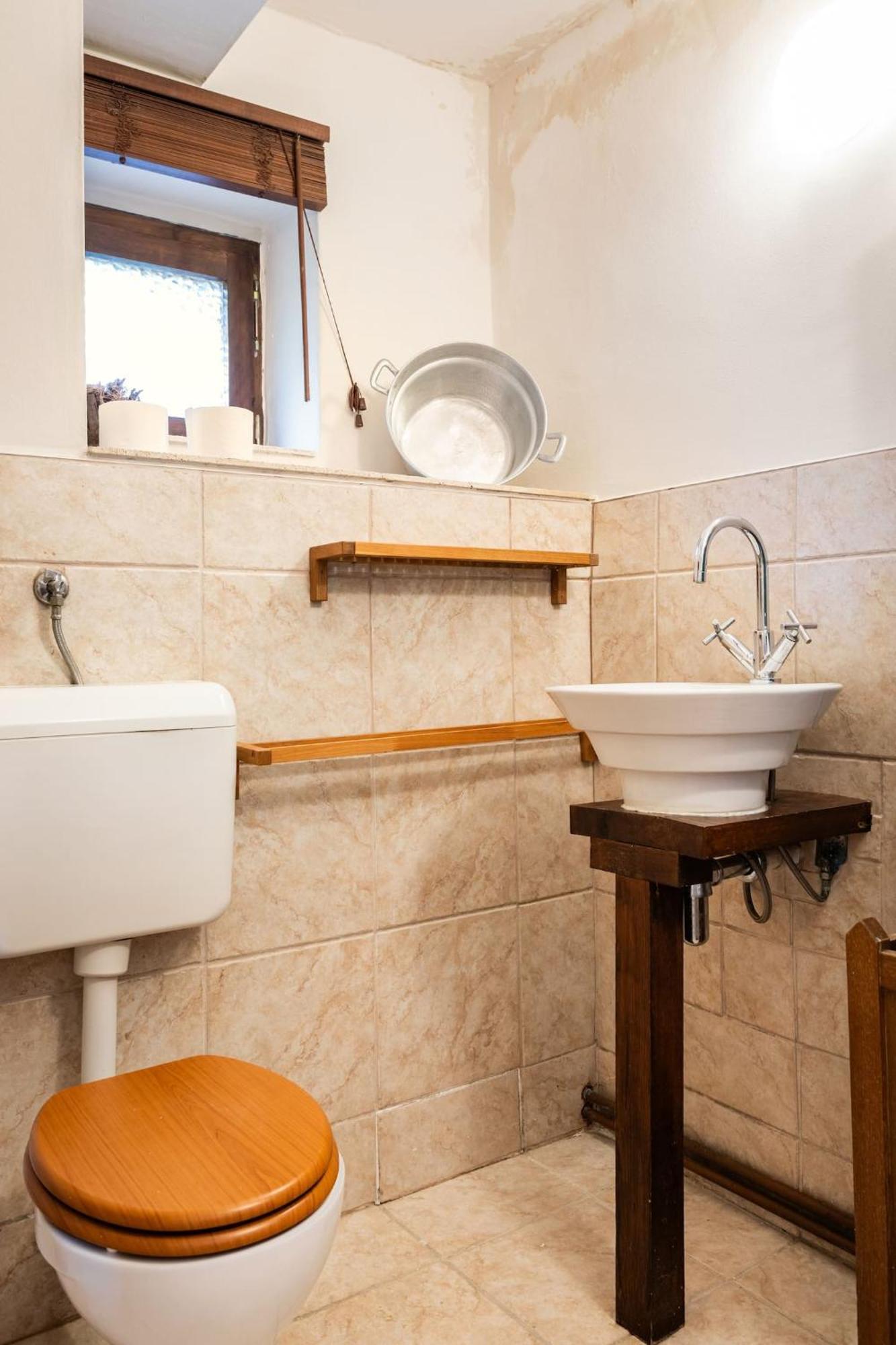 Holiday Home Katric Kamno Zewnętrze zdjęcie