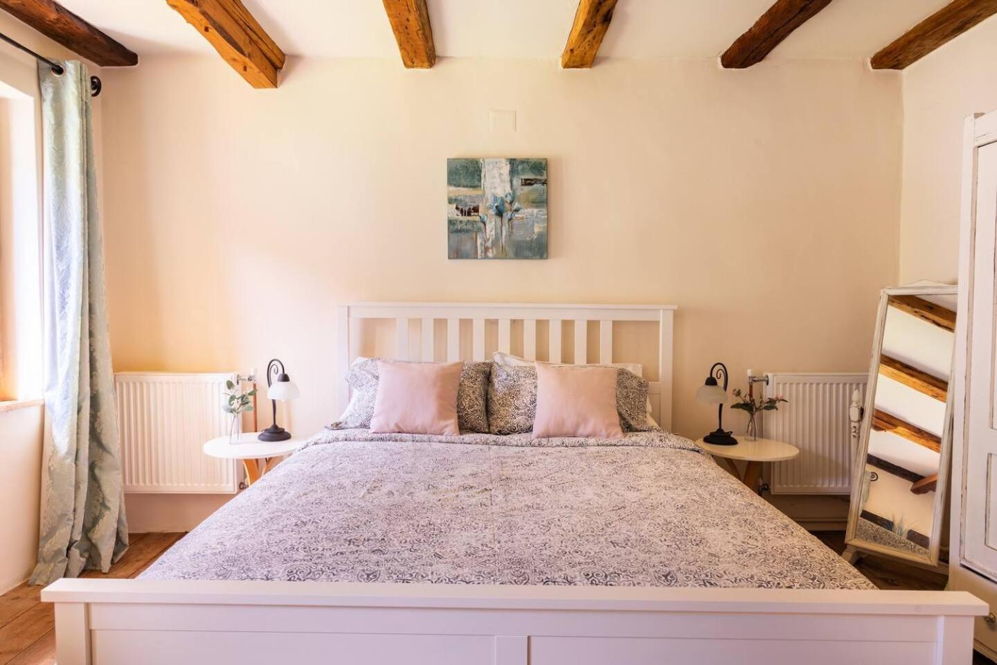 Holiday Home Katric Kamno Zewnętrze zdjęcie